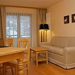Torri Di Seefeld 公寓式酒店 3*